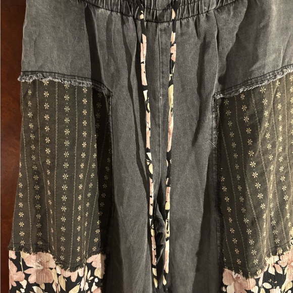 Boho Floral Patchwork Wide Leg Pants Size Large - Picture 8 of 8